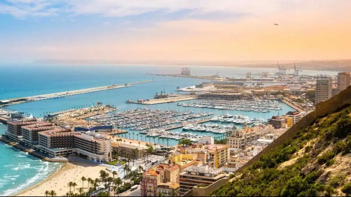 Apartamentos Breton 17 Suite Familiar Alicante Exterior photo
